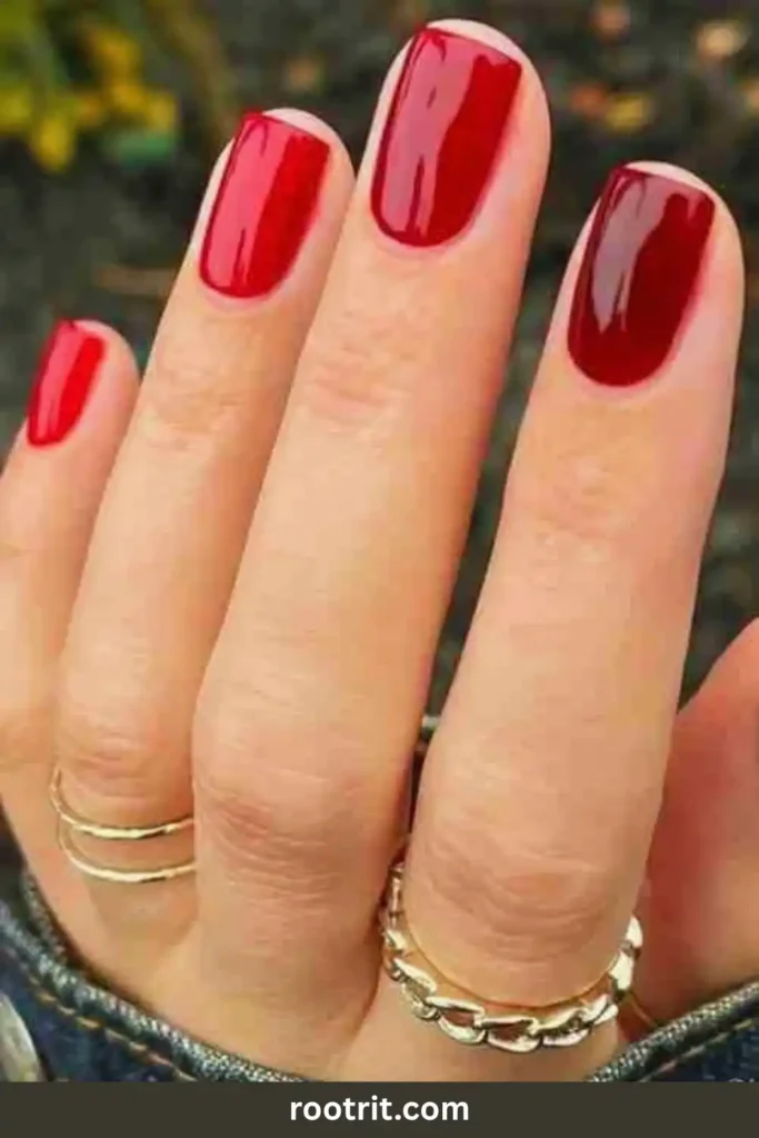 Tonal Red Nails